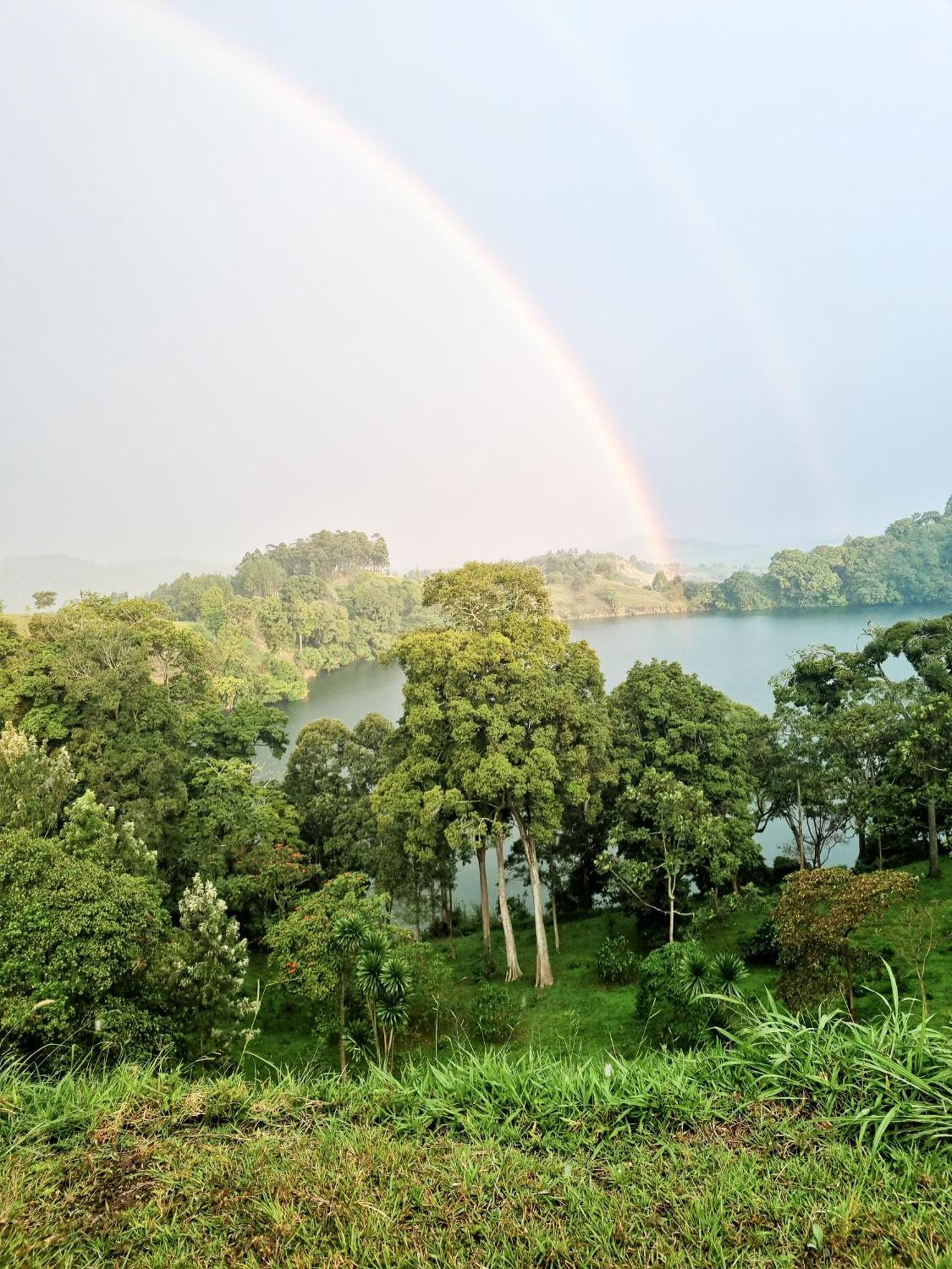 Fort Portal Lake Nyamirima Cottages מראה חיצוני תמונה