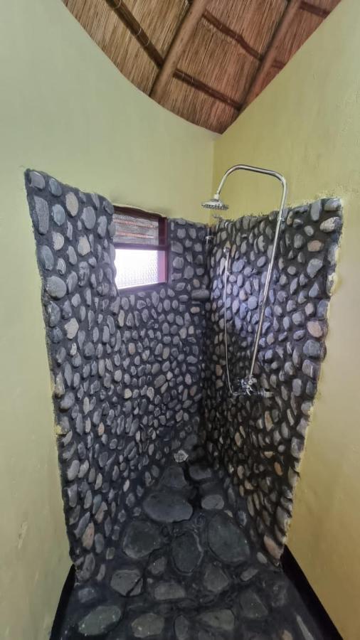 Fort Portal Lake Nyamirima Cottages מראה חיצוני תמונה