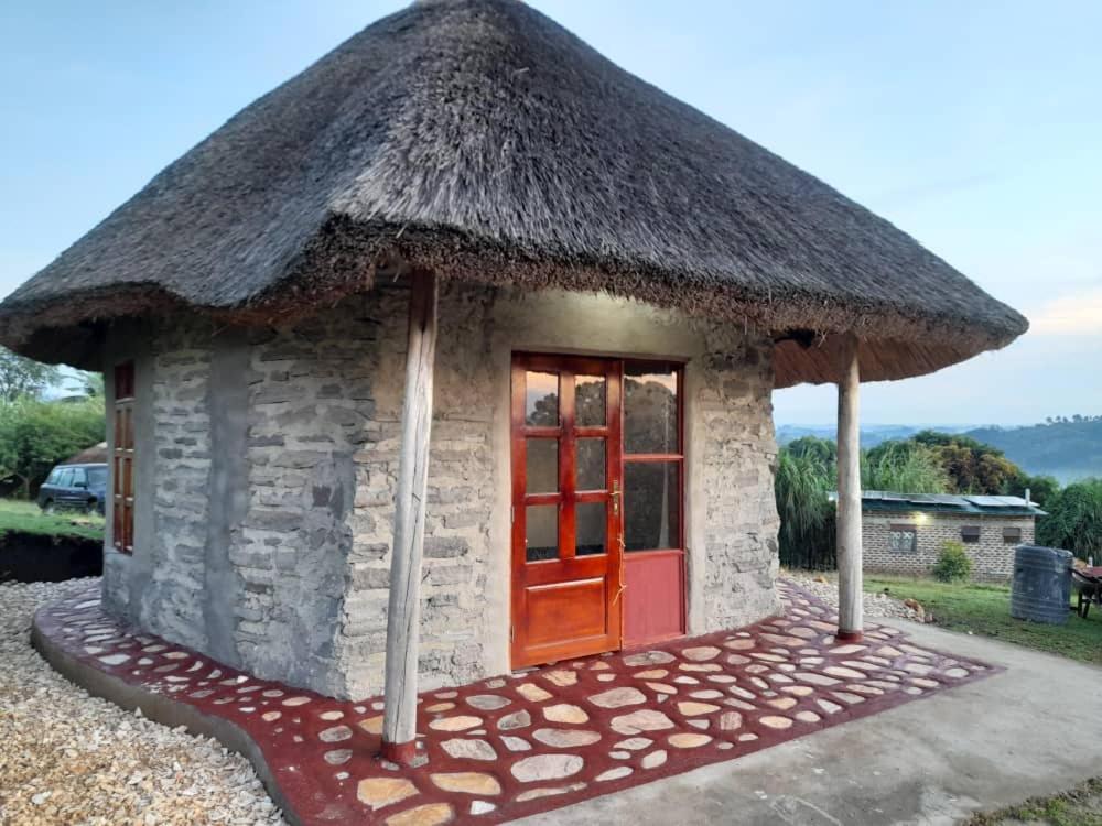 Fort Portal Lake Nyamirima Cottages מראה חיצוני תמונה